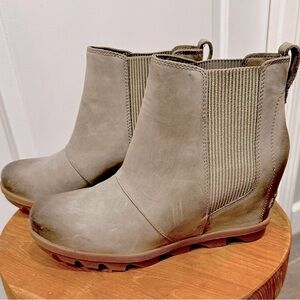 Women’s Sorel Wedge Booties 9.5